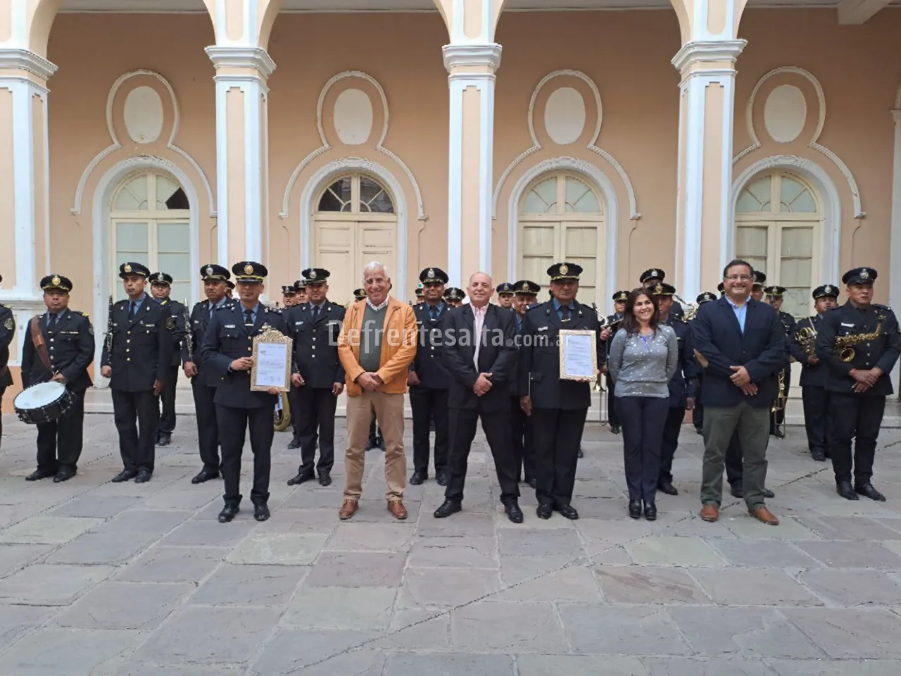 Reconocimiento a la banda de la Policía de Salta