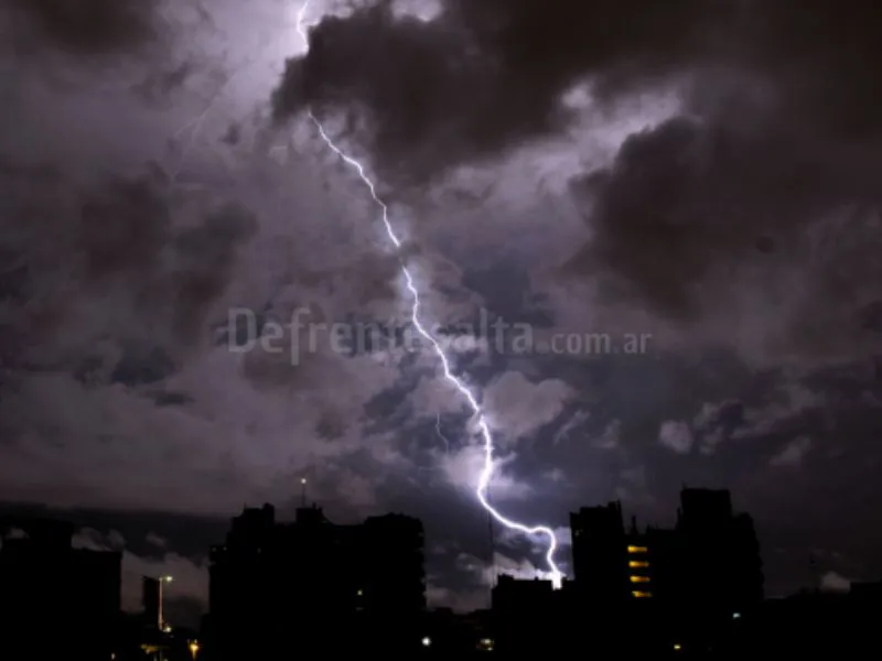 Tormenta elécttrica en Salta. 