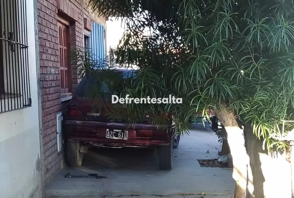 Auto mal estacionado 2