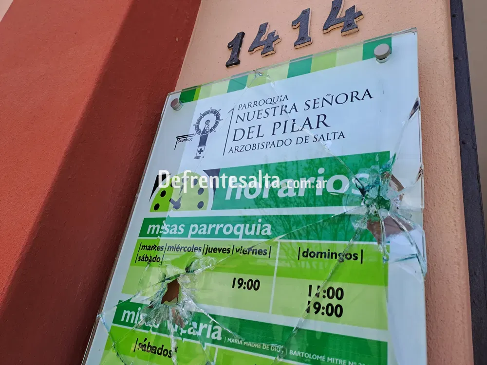 Destrozos en parroquia El Pilar 2