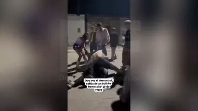 Pelea de jóvenes en Güemes.