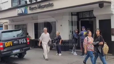 Policía Federal en el microcentro salteño.