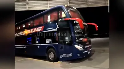El colectivo en dónde murió la mujer.
