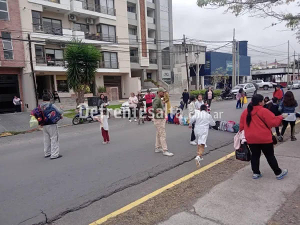 Protesta en esc. Joaquín Castellanos.