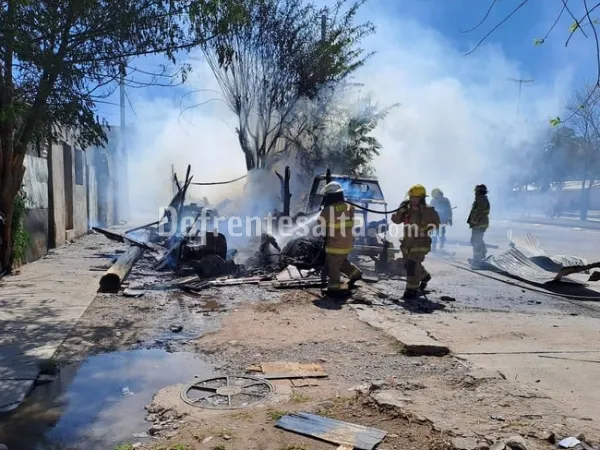 Bomberos sofocan incendio en Castañares.