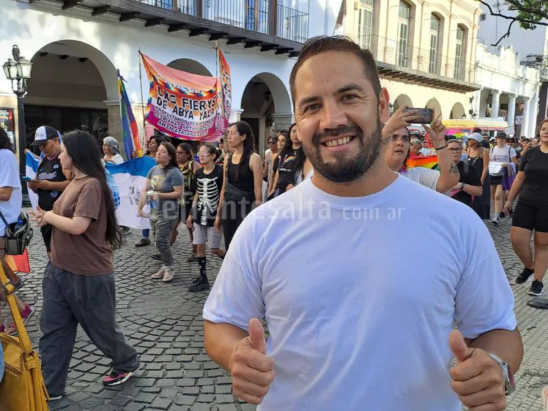 Facundo Guzmán en la marcha Antifascista.