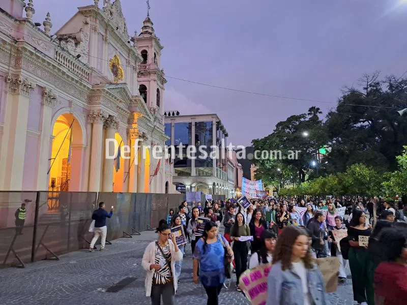 Marcha del 8M en Salta.