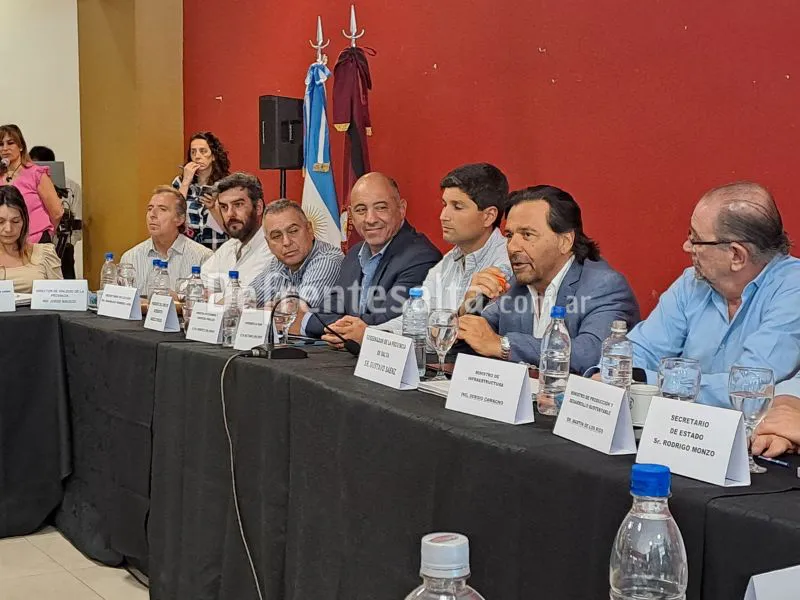 Gustavo Sáenz en Orán.