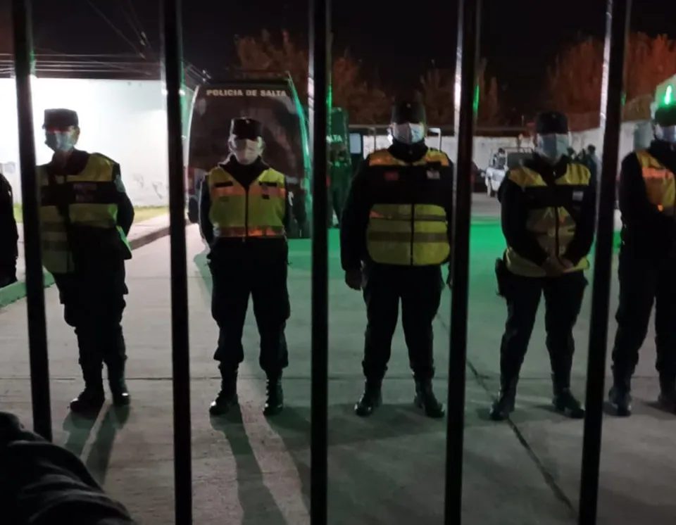 Policías en Alcaidia