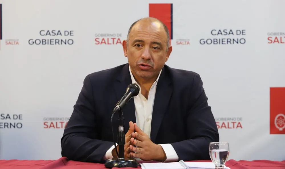 Roberto Dib Ashur, ministro de Economía