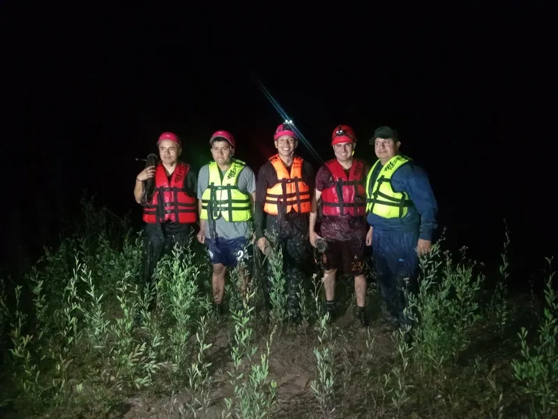 Los hombres rescatadas en El Carril.