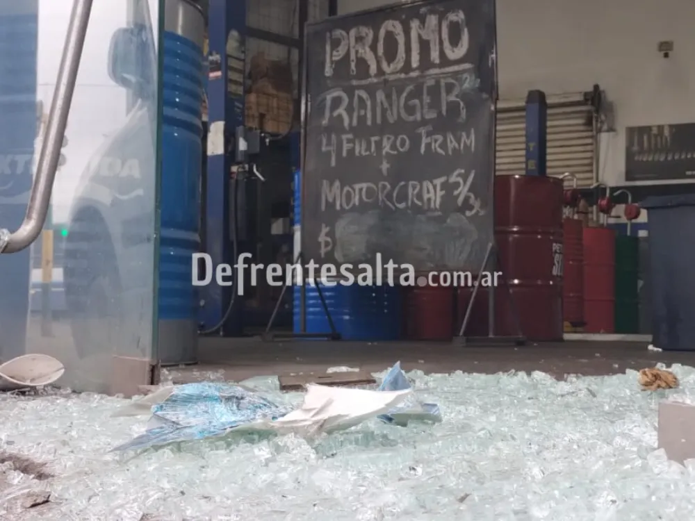 Robo en Lubricentro.