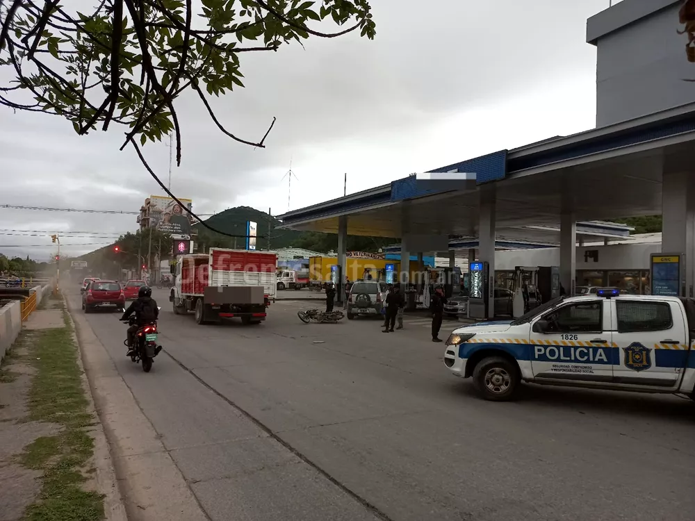Accidente vial en Yrigoyen y Artigas