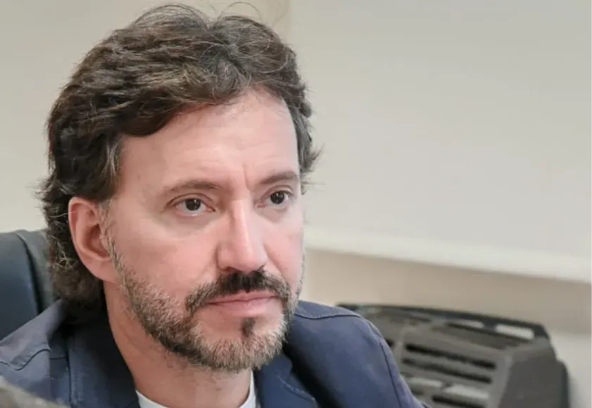 Martín del Frari retiró su postulación a Defensor del Pueblo.