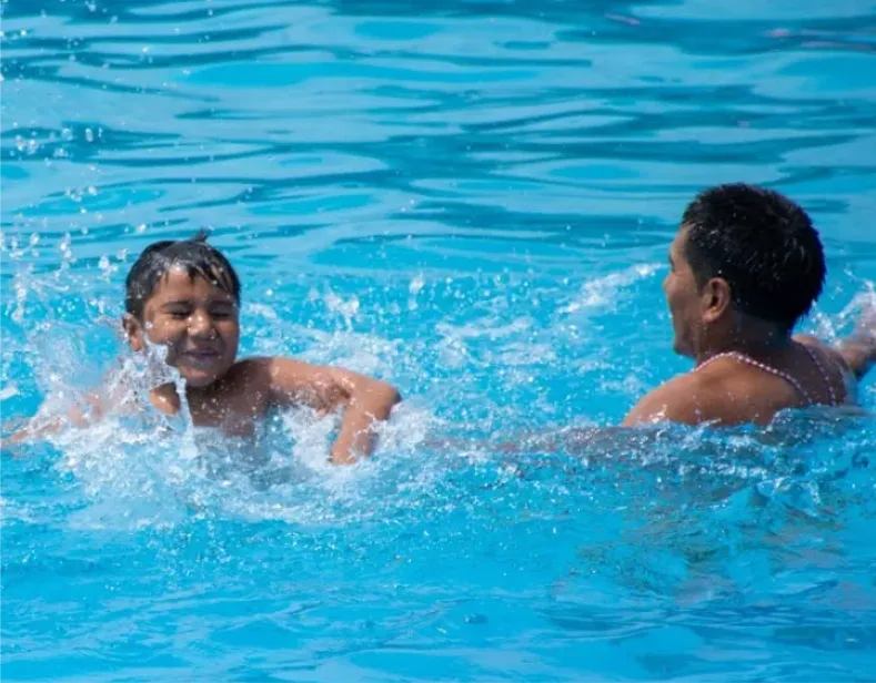 Inscriben para la colonia de vacaciones.