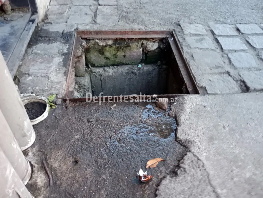 Pozos en la vereda 3