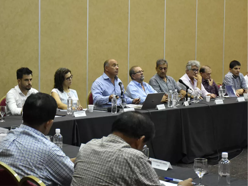 Paritarias en Salta: el Gobierno ofreció aumento salarial del 8% hasta mitad de año.