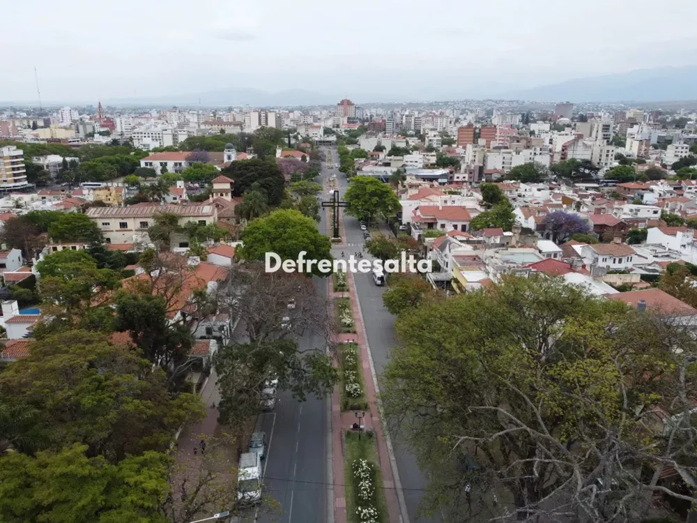 Paseo Güemes nublado