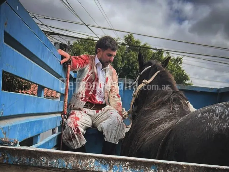 Jer Phister con su caballo. 