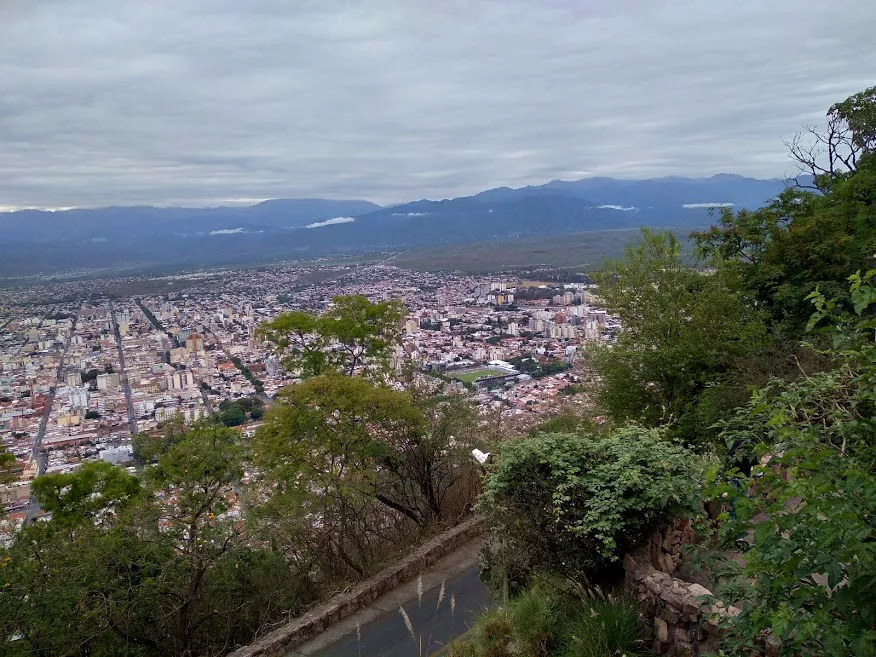 Salta la linda.