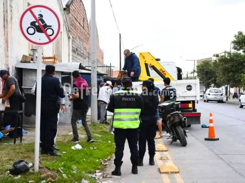 Desalojos de puestos en plazoleta Independecia.