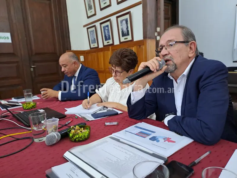 MInistros Dib Ashur y Camacho en Diputados.