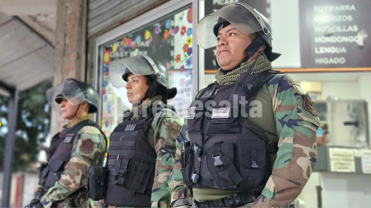 Allanamientos simultáneos en carnicerías de Salta por investigación de robo de ganado y abigeato.