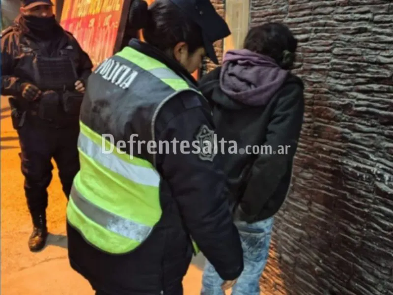 Detenida.