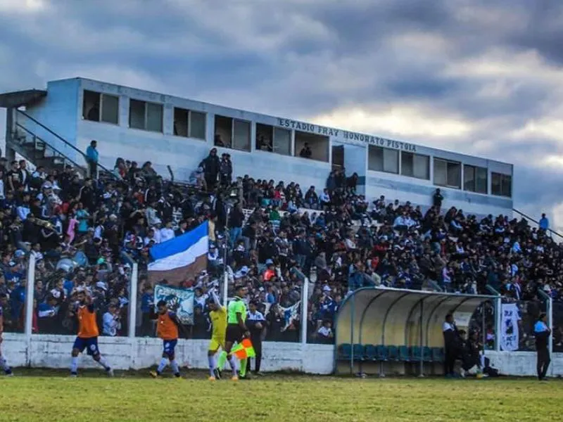 Estadio Fray Honorato Pistoia.