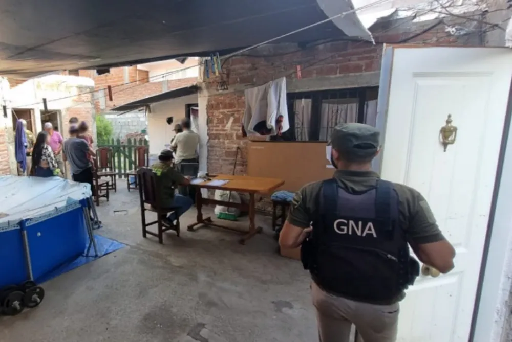 Gendarmería en el lugar de la detención