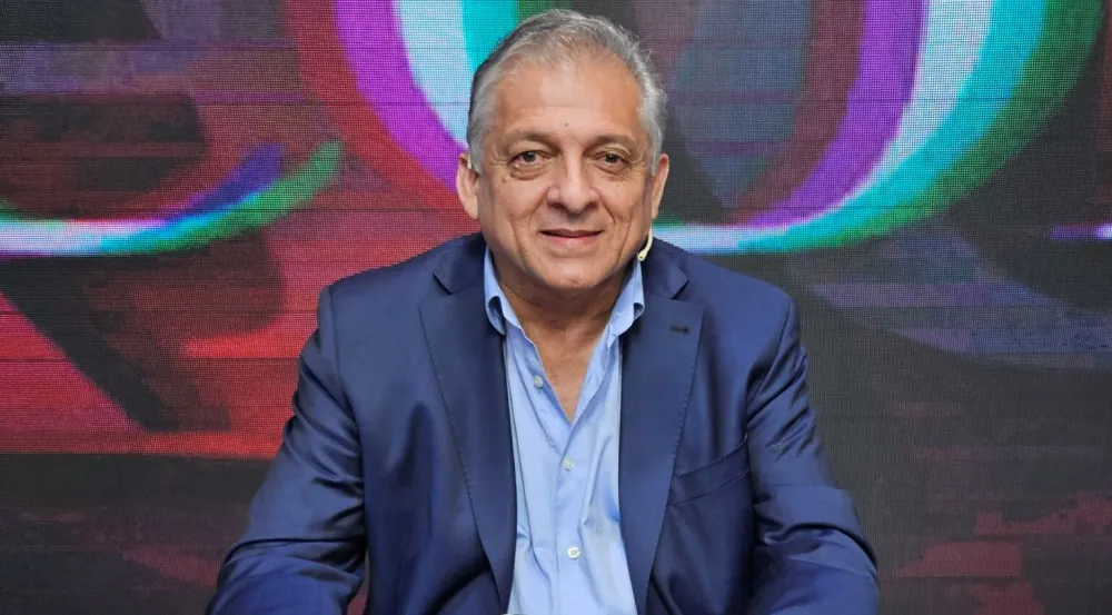 Carlos Rodas en El Acomple