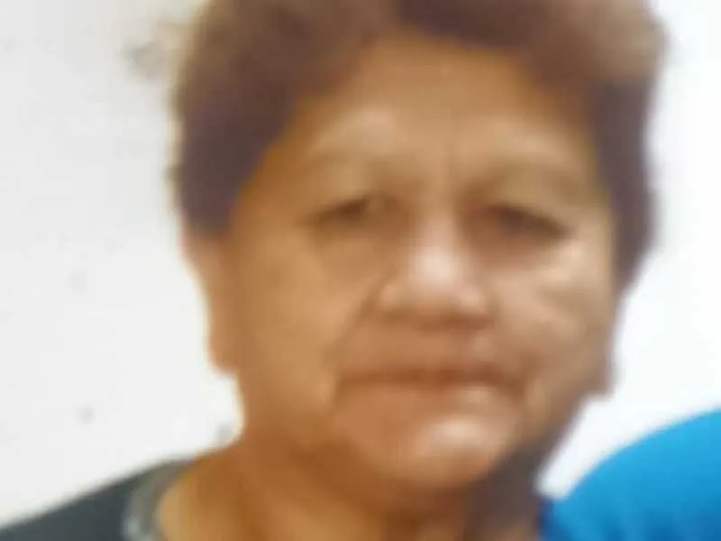 Juana Marcial.  Si la vez llama al 911.