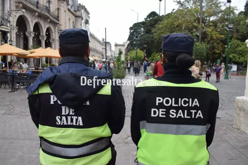 Policías en el centro