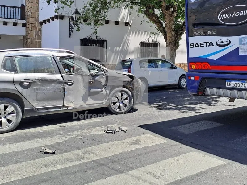 Accidente en Rivadavia y Zuviria.