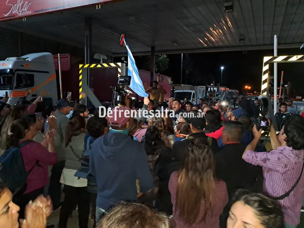 Corte de ruta de docentes en Aunor