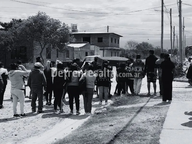 Último adiós a Ezequiel Avendaño.