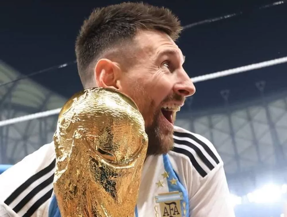 Messi con la Copa del Mundo