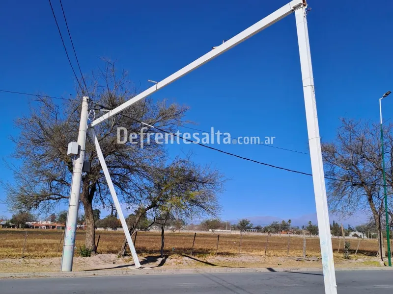 Arcos del corso a punto de caer tras el viento.