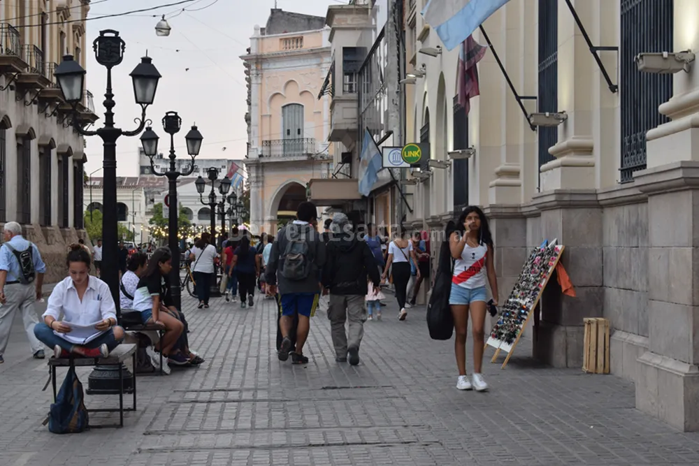 Centro de Salta tiempo caluroso