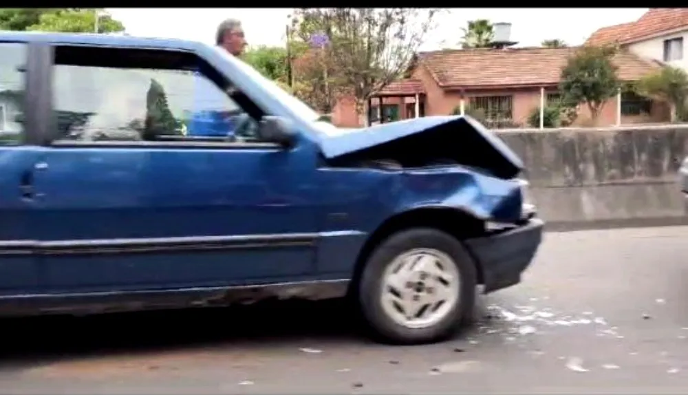 Choque en avenida Bolivia