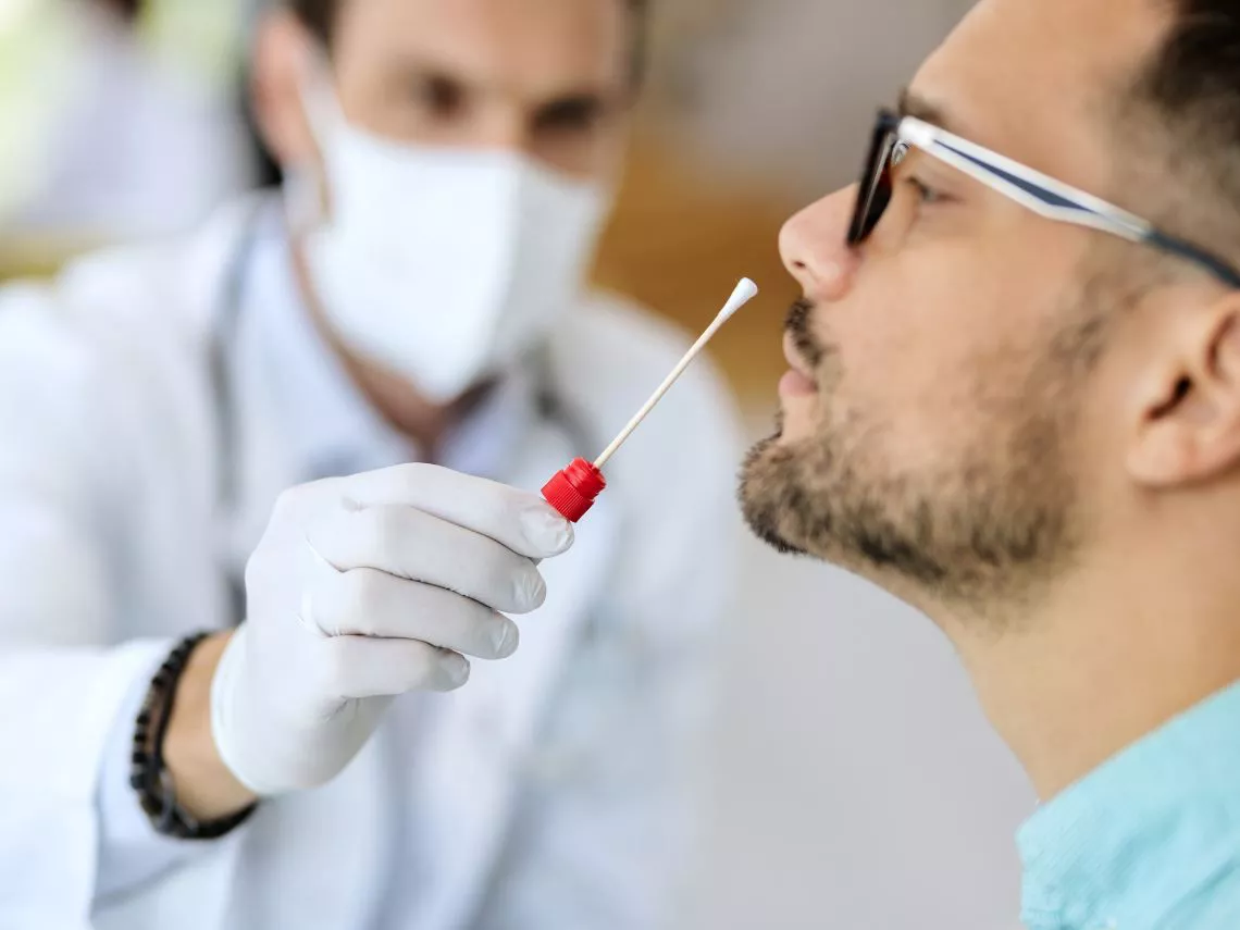 pcr-positivo-vacunas-covid-19