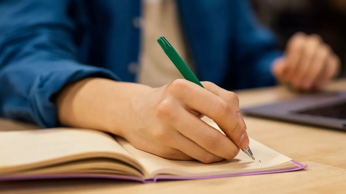 Volvé a Estudiar