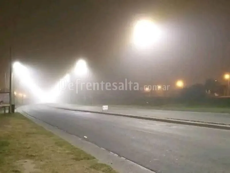Neblina en avenida Constitución.