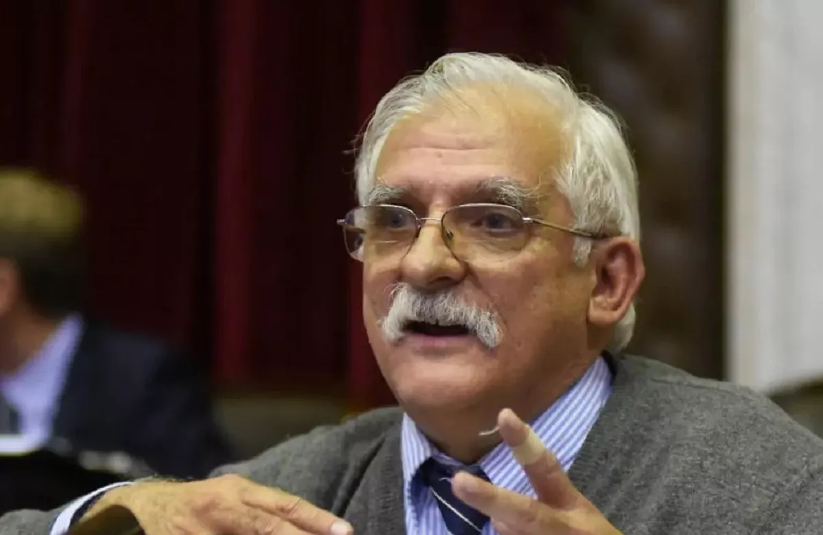 Carlos Zapata en sesión