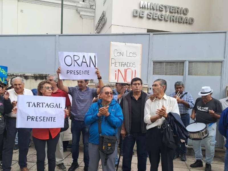Protesta de policías retirados.