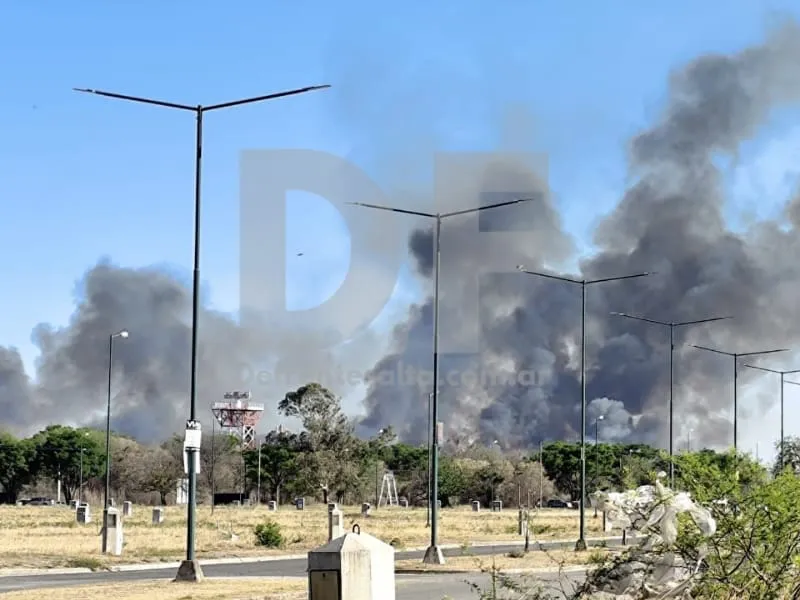 Brutal incendio en el Aeropuerto de Salta. 