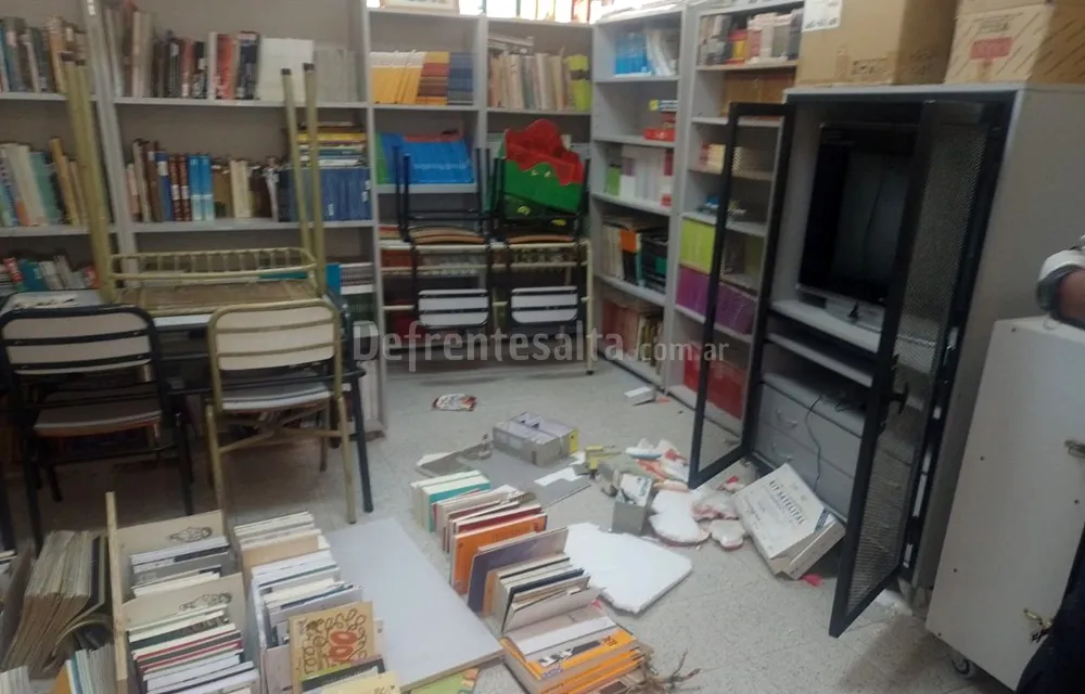 Robo en la escuela de seclantas