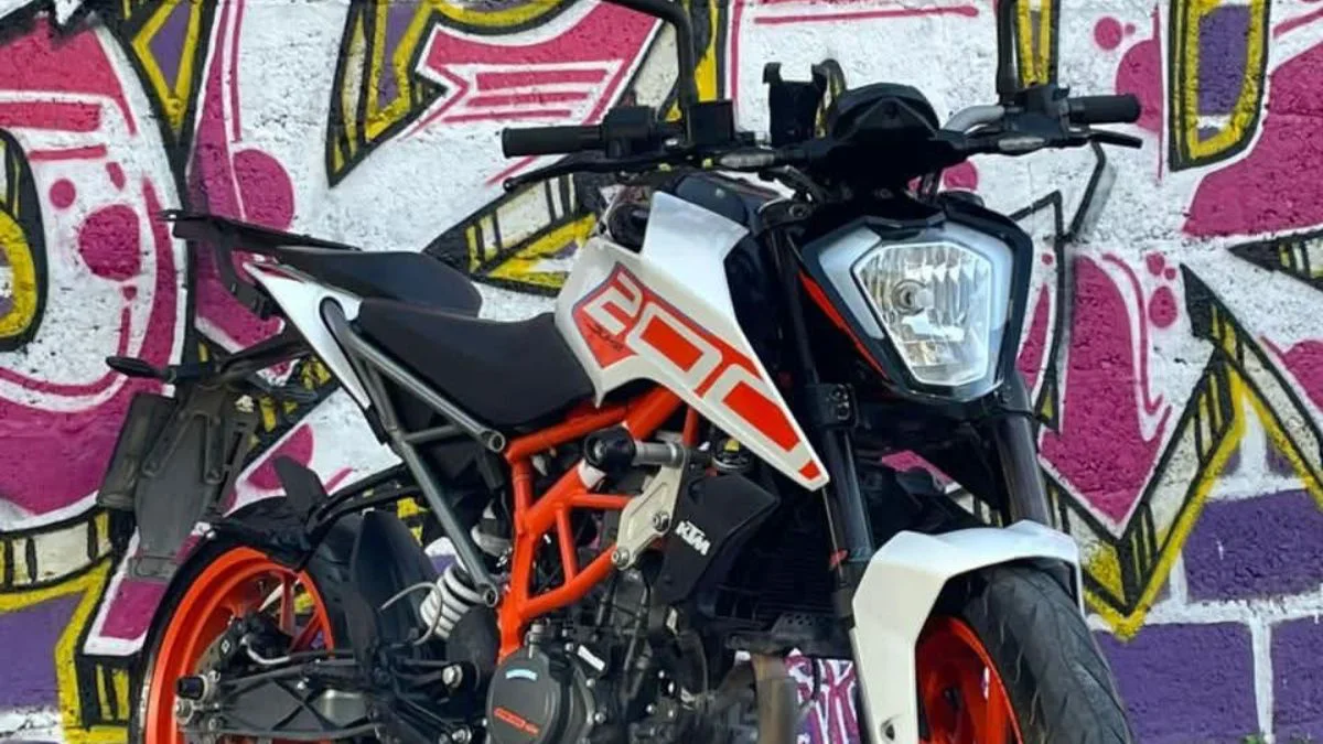 La moto Duke 200 recuperado en Vaqueros