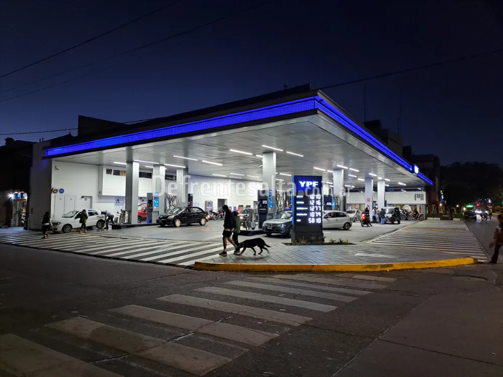 Estación de Servicio YPF.