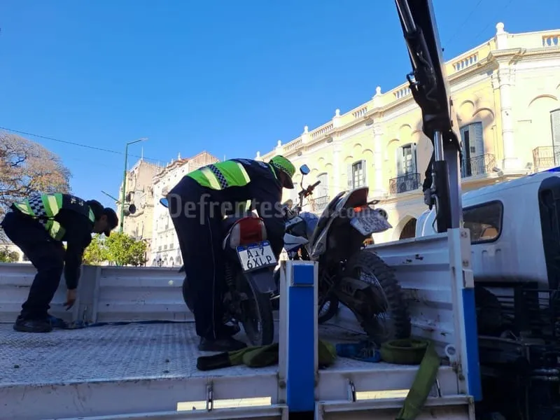 Inspectores en plena acción.